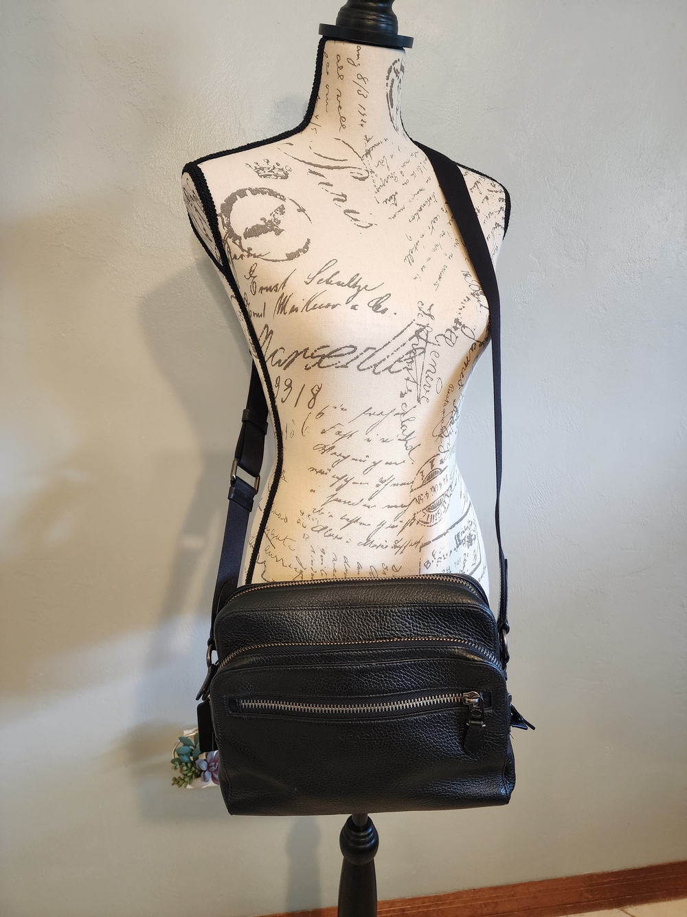 Coach Black Pebbled Leather Messenger Crossbody - Picture 12 of 12